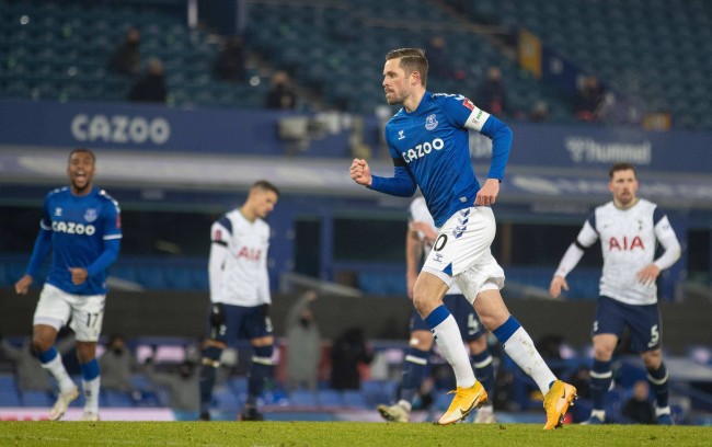 场比赛中高 场比赛中高